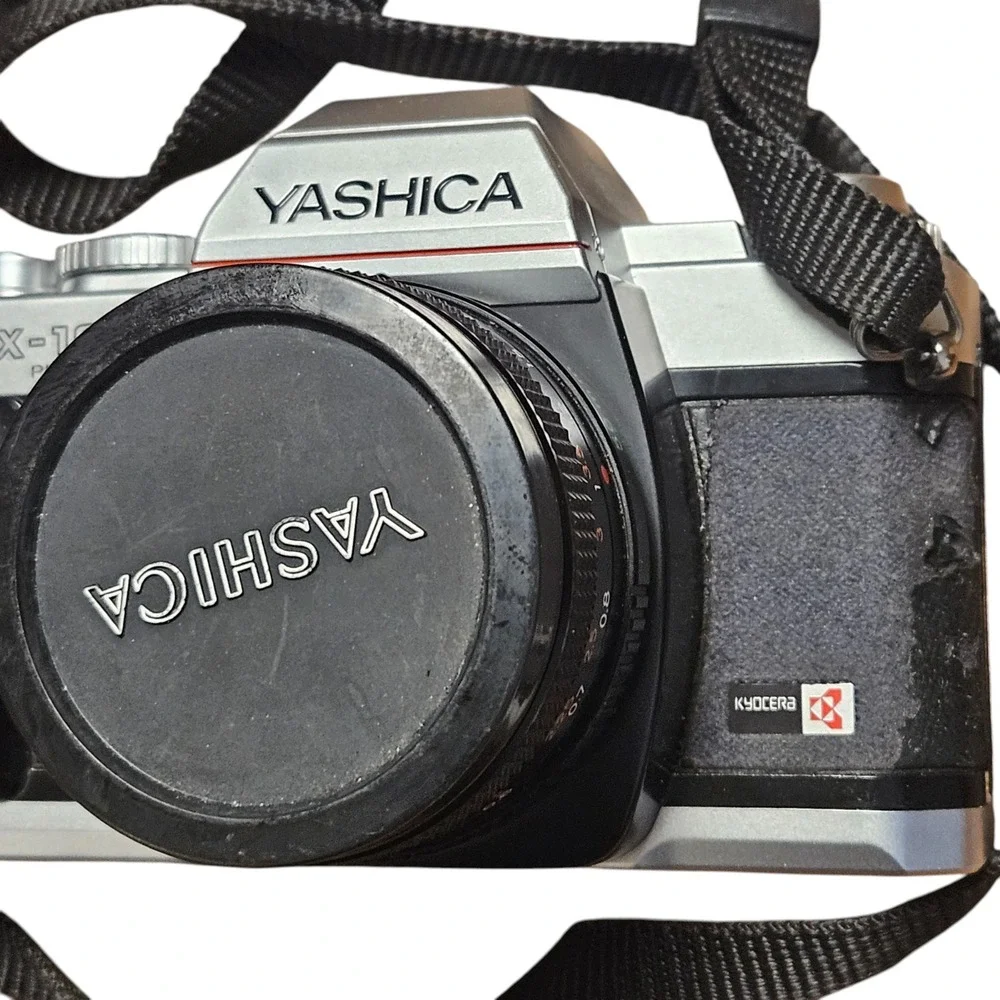 Vintage Yashica FX-103 Program 35mm SLR Camera with CS-20Z Auto Flash Retro‎